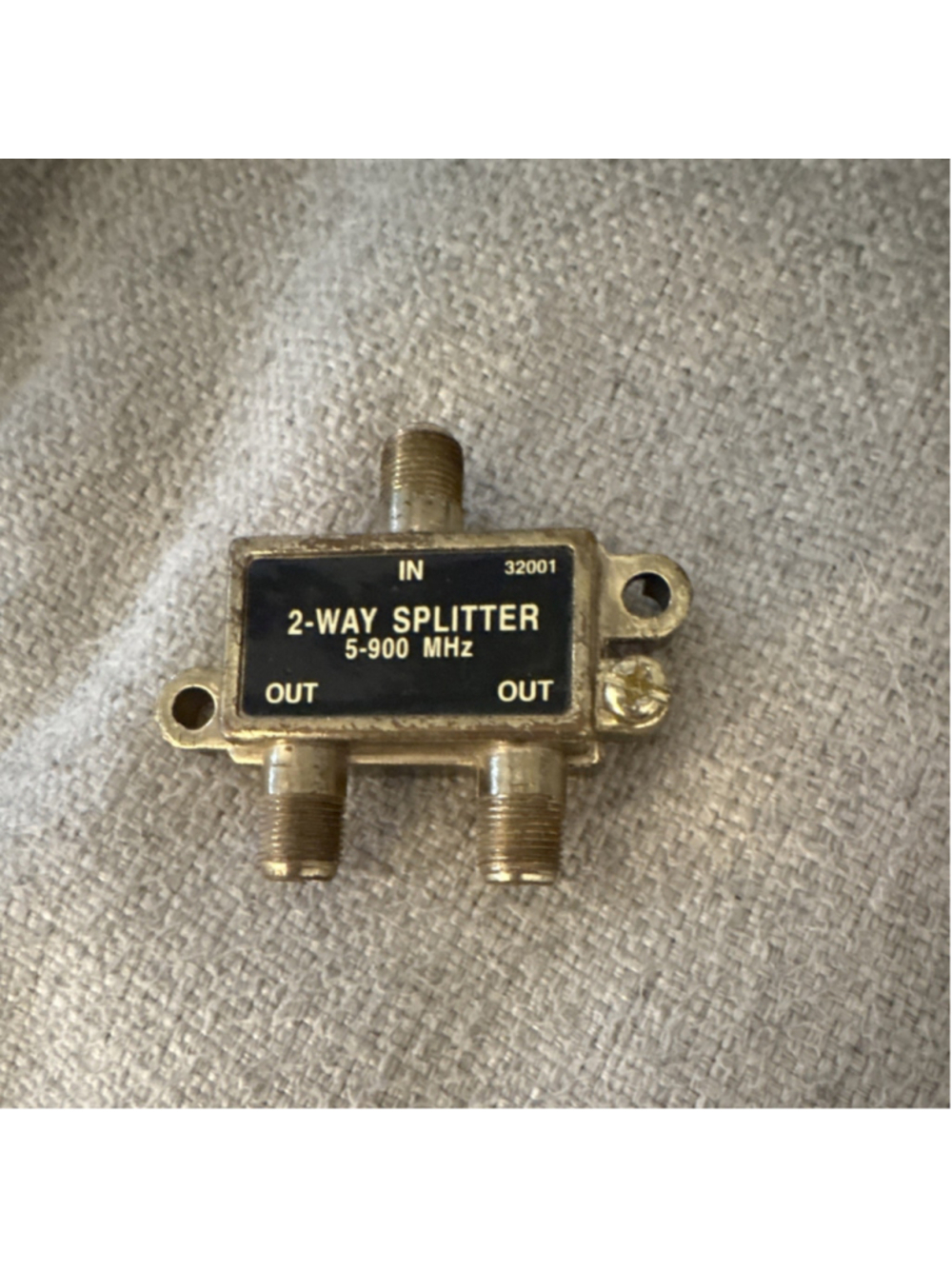 2-Way Splitter 5-900 MHz Coaxial F Connector Model 32001